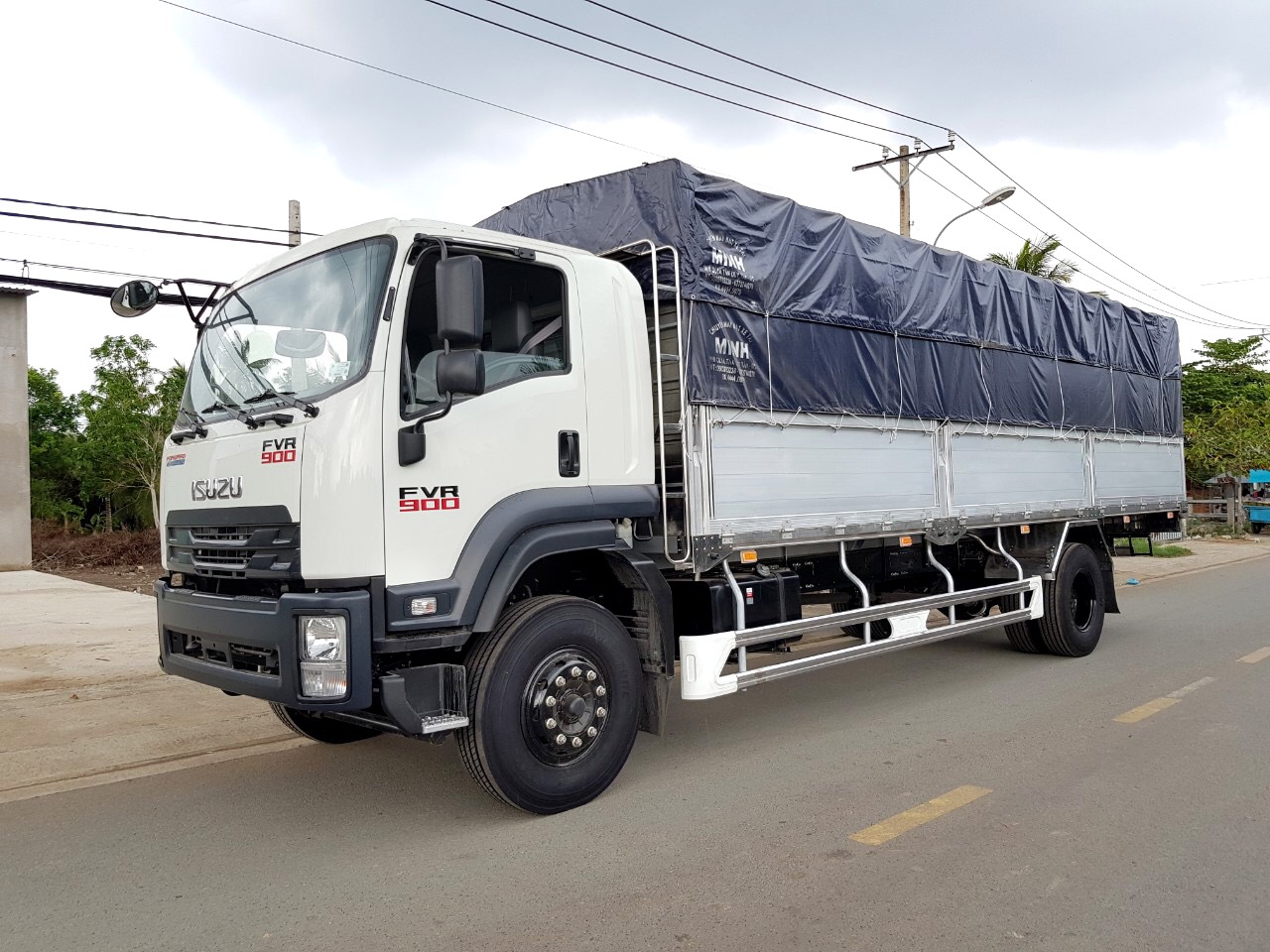 XE TẢI ISUZU 8 TẤN FVR34QE4